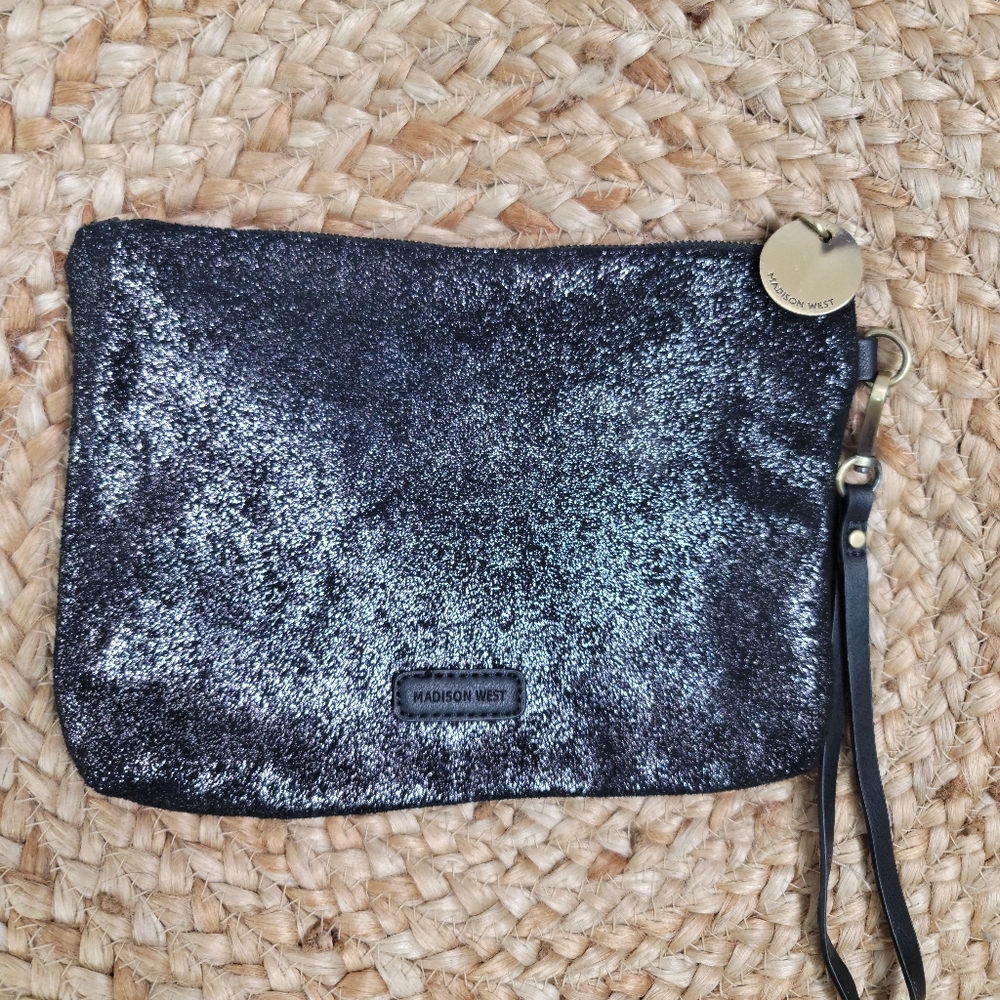 MADISON WEST VEGAN LEATHER METALLIC WRISTLET - Picture 3 of 11